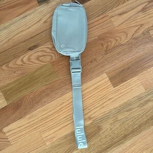 Lulu Lemon Everywhere Belt Bag